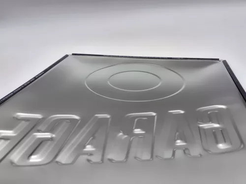 Placă metalică garaj BMW (30x40cm)