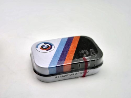 BMW Motorsport Tradiție de Viteză - cutie metalică de bomboane (15g)