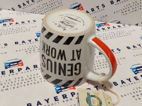 Atenție - Geniu la lucru - cană de ceramică