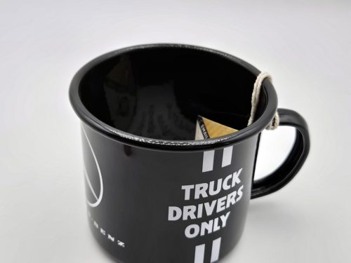 Mercedes Benz - Doar pentru șoferii de camioane - Calitatea durează mai mult - cană de metal