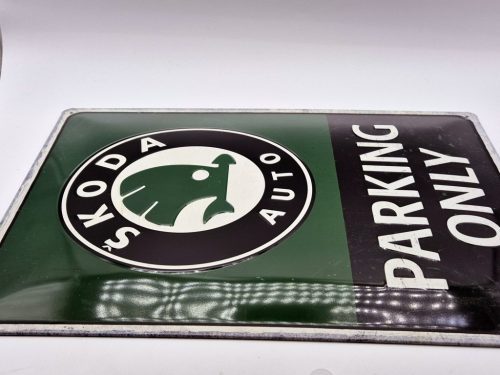 Parcare doar pentru Skoda - placă metalică (30x40cm)