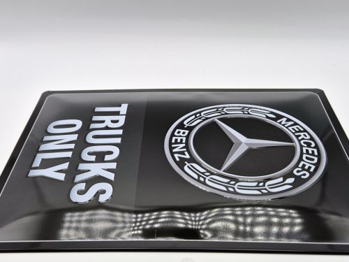 Mercedes - Benz - doar camioane - placă metalică (30x40cm)