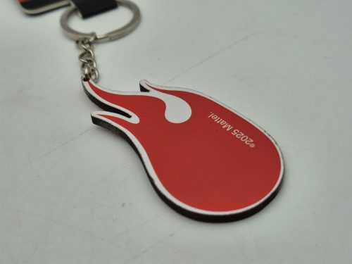 Hot Wheels – breloc cu jantă cu flacără roșie