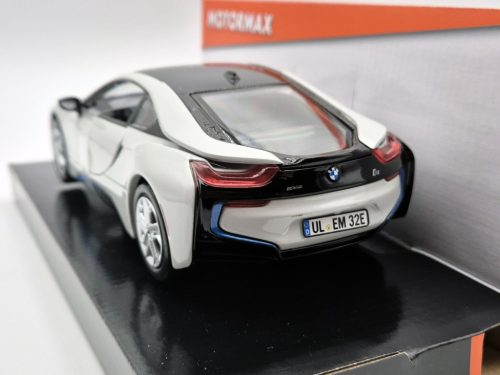 BMW i8 coupe 2018 - alb - model auto Motormax 1:24