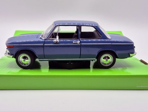 BMW 2002Ti 1966 albastru - model auto Welly 1:24