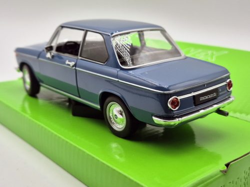 BMW 2002Ti 1966 albastru - model auto Welly 1:24