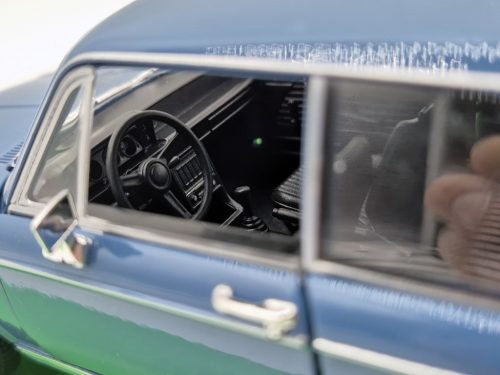 BMW 2002Ti 1966 albastru - model auto Welly 1:24