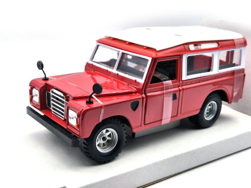 Land Rover seria II - Bburago - 1:24