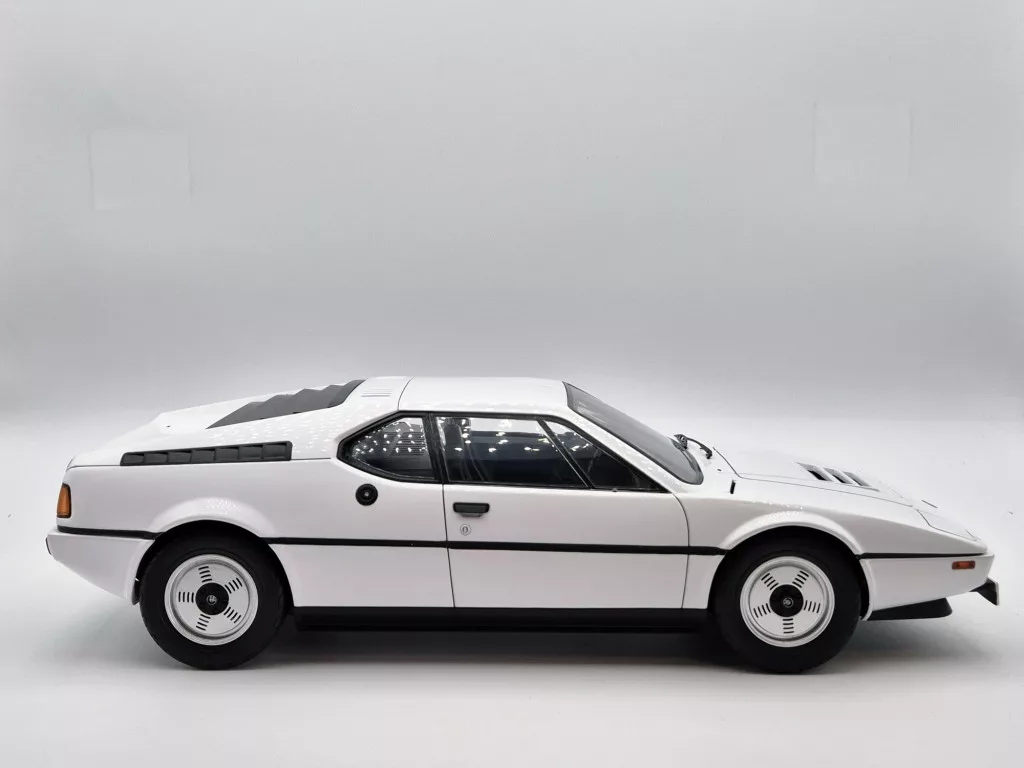 BMW M1 (1978) - KK-Scale - 1:12 - BayerModel – Mașini în min