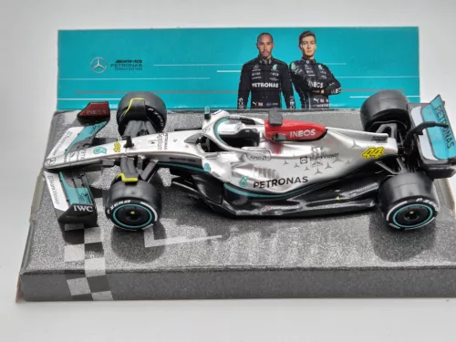 Mercedes - AMG Petronas F1 W13E #44 (2022) - Lewis Hamilton - Bburago - 1:43