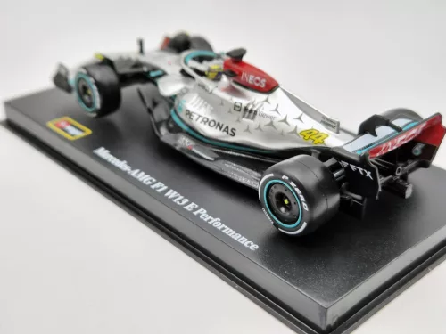 Mercedes - AMG Petronas F1 W13E #44 (2022) - Lewis Hamilton - CU PILOT - Bburago - 1:43