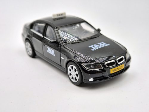 BMW E90 318i taxi (Stockholm) - Welly - 1:38