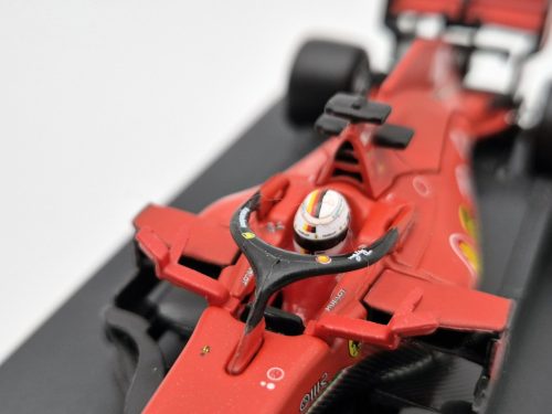 Ferrari - Echipa F1 Scuderia Ferrari (2020) - GP-ul Australiei - Sebastian Vettel - cu pilot - Bburago - model mașină 1:43 1/43 model auto