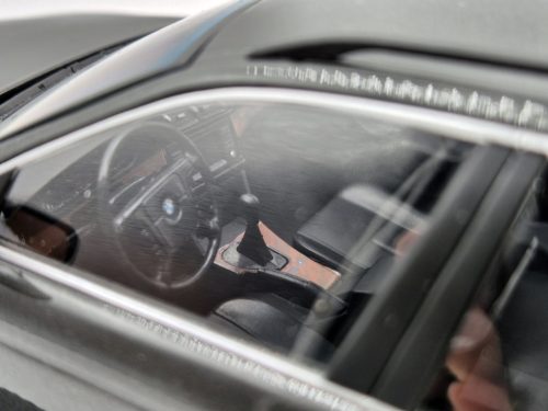 BMW E39 540i touring (1997) - gri - KK Scale - 1:18