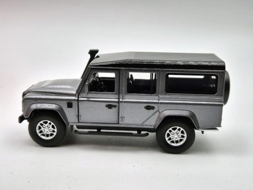 Land Rover Defender 110 - Tayumo - 1:36