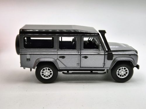Land Rover Defender 110 - Tayumo - 1:36