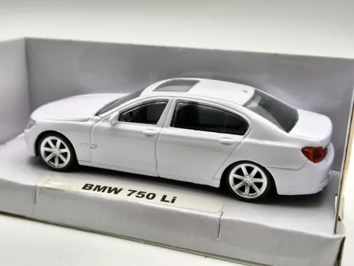 BMW F02 750Li (2018) - alb - Rastar - 1:43