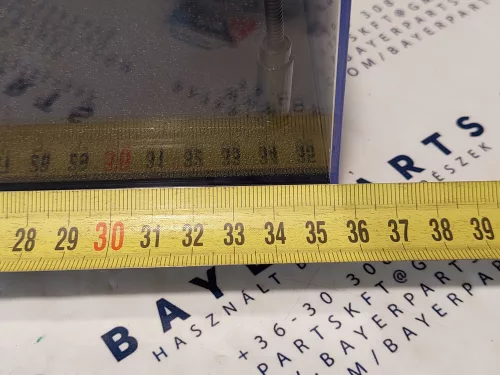 Vitrină / display pentru mașinuță la scară 1:18 - cu iluminare LED - bază neagră