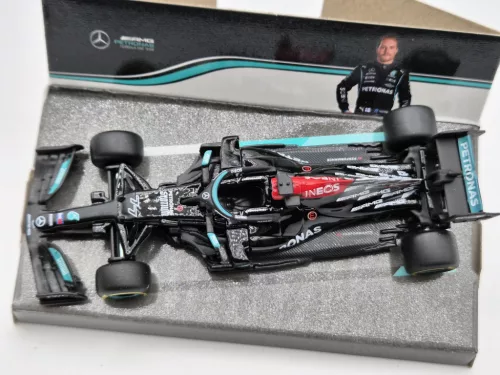 Mercedes W12 Mercedes M12 EQ Power F1 #77 (2021) - Valtteri Bottas - Burago - 1:43