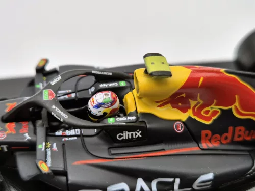 Red Bull F1 RB18 Echipa Oracle #11 (2022) - Sergio Perez - CU PILOT - Bburago - 1:43