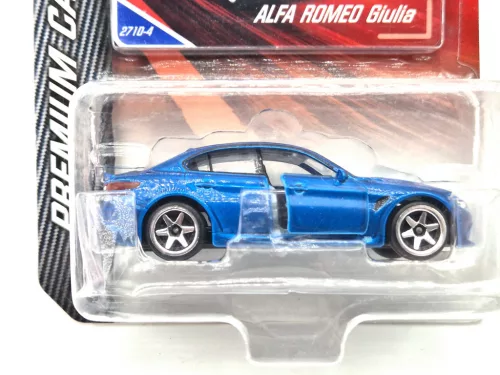 Alfa Romeo Giulia (2015) - Majorette - 1:64