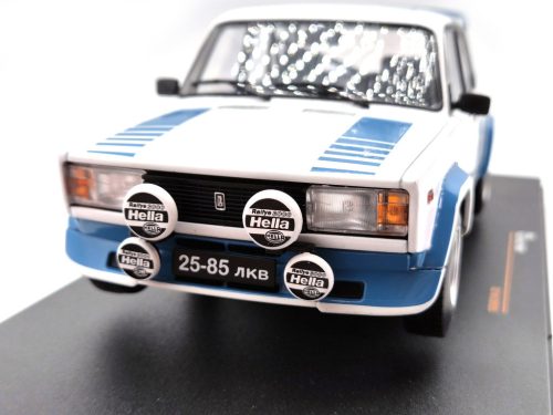 Lada 2105 VFTS 1600 R (1983) - Ixo - 1:18
