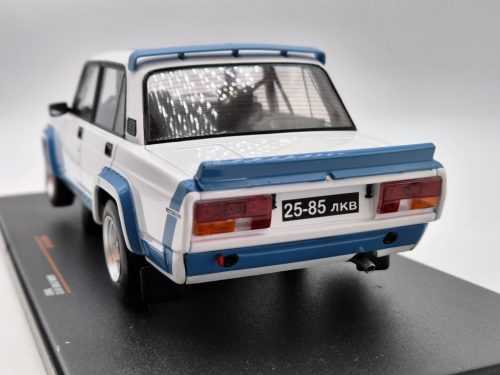 Lada 2105 VFTS 1600 R (1983) - Ixo - 1:18