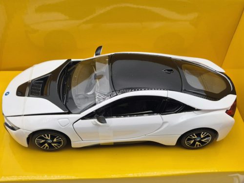 BMW i8 (2015) - alb - Rastar - 1:24