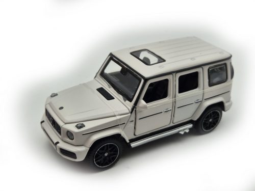 Mercedes Benz AMG G63 - alb - Rastar - 1:32