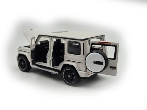 Mercedes Benz AMG G63 - alb - Rastar - 1:32