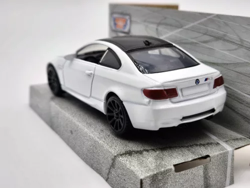 BMW E92 M3 - alb - Motormax - 1:43