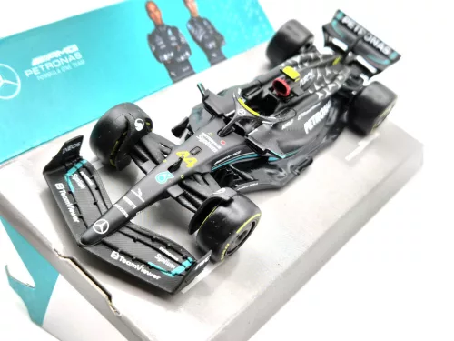 Mercedes-AMG Petronas Echipa W14 F1 #44 (2023) - Lewis Hamilton - BBurago - 1:43