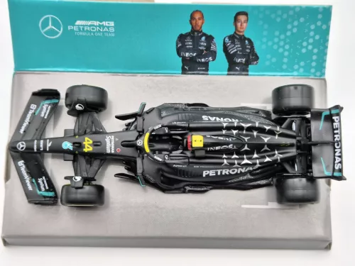 Mercedes-AMG Petronas Echipa W14 F1 #44 (2023) - Lewis Hamilton - BBurago - 1:43