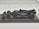 Echipa Mercedes-AMG Petronas W14 F1 #63 (2023) - George Russel - CU PILOT - BBurago - 1:43 - cu mică defecțiune