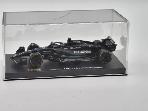 Echipa Mercedes-AMG Petronas W14 F1 #63 (2023) - George Russel - CU PILOT - BBurago - 1:43 - cu mică defecțiune
