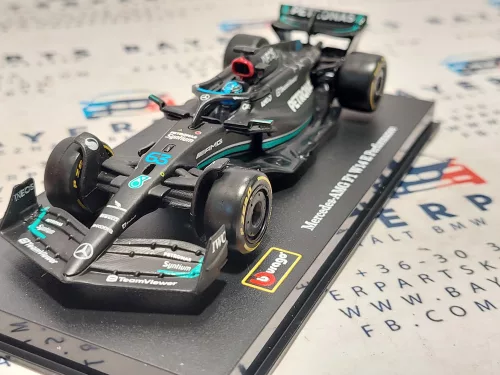 Echipa Mercedes-AMG Petronas W14 F1 #63 (2023) - George Russel - CU PILOT - BBurago - 1:43 - cu mică defecțiune