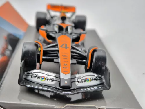 McLaren MCL60 F1 #4 (2023) - GP-ul Marii Britanii locul 2 - Lando Norris - BBurago - 1:43