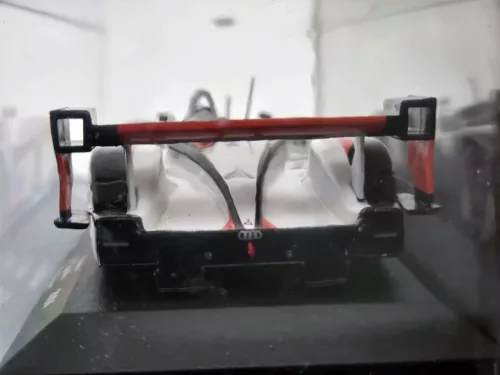 Audi R8 #5 24h Le Mans (2004) - S. Ara - R. Capello - T. Kristensen - Edicola - 1:43