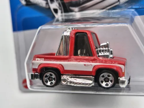 Hot Wheels Toon'D Chevy Silverado (1983) - Tooned 4/5 - 104/250 - card lungă