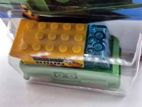 Hot Wheels Brickin' Delivery- Brick Rides 3/5 - 58/250 - card lungă