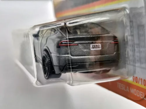 Tesla Model X - 90/100 - blisterează