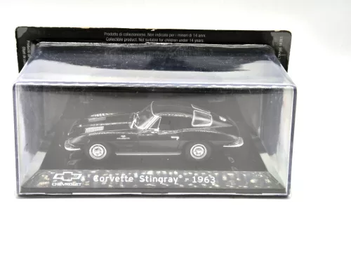 Chevrolet Corvette Stingray (1963) - negru