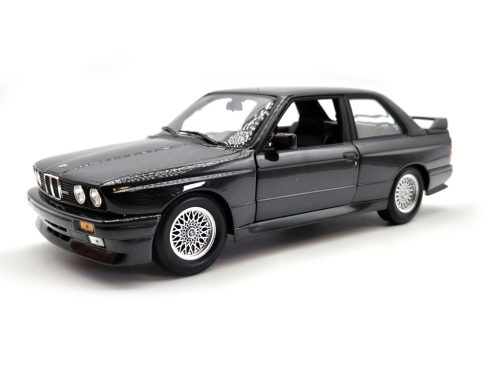 BMW E30 M3 - Minichamps - 1:18 - folosit