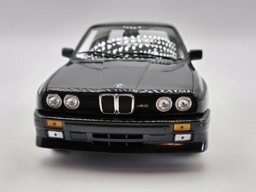 BMW E30 M3 - Minichamps - 1:18 - folosit