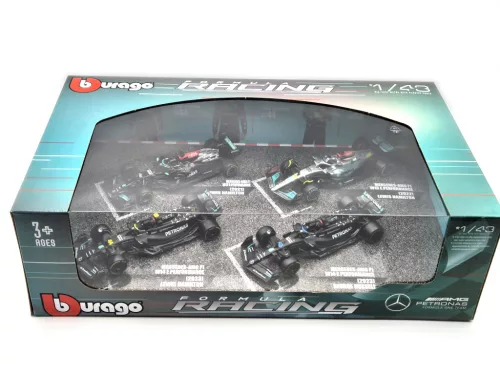 Set Mercedes GP F1 - 2023 W14 Lewis Hamilton - 2023 W14 George Russell - 2022 W13 Lewis Hamilton - 2021 W12 Lewis Hamilton - Bburago - 1:43