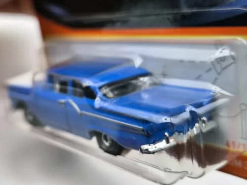 Ford Custom 300 - 2024 41/100 - card lung - Matchbox - 1:64