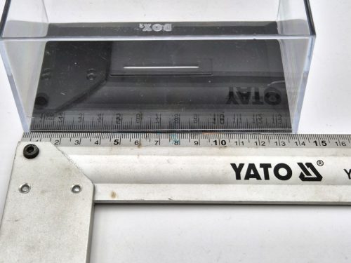 Vitrină/display pentru model de mașină la scară 1:43