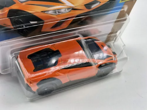 HW Lamborghini Huracan Sterrato - HW Dirt 6/10 - 222/250 - Hot Wheels - 1:64