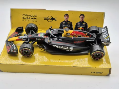 Red Bull RB20 F1 #1 (2024) - Max Verstappen - Bburago - 1:43