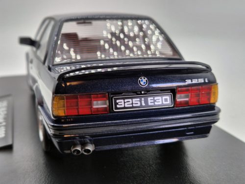 BMW E30 325i M pachet 2 (1987) - albastru - KK Scale - 1:18